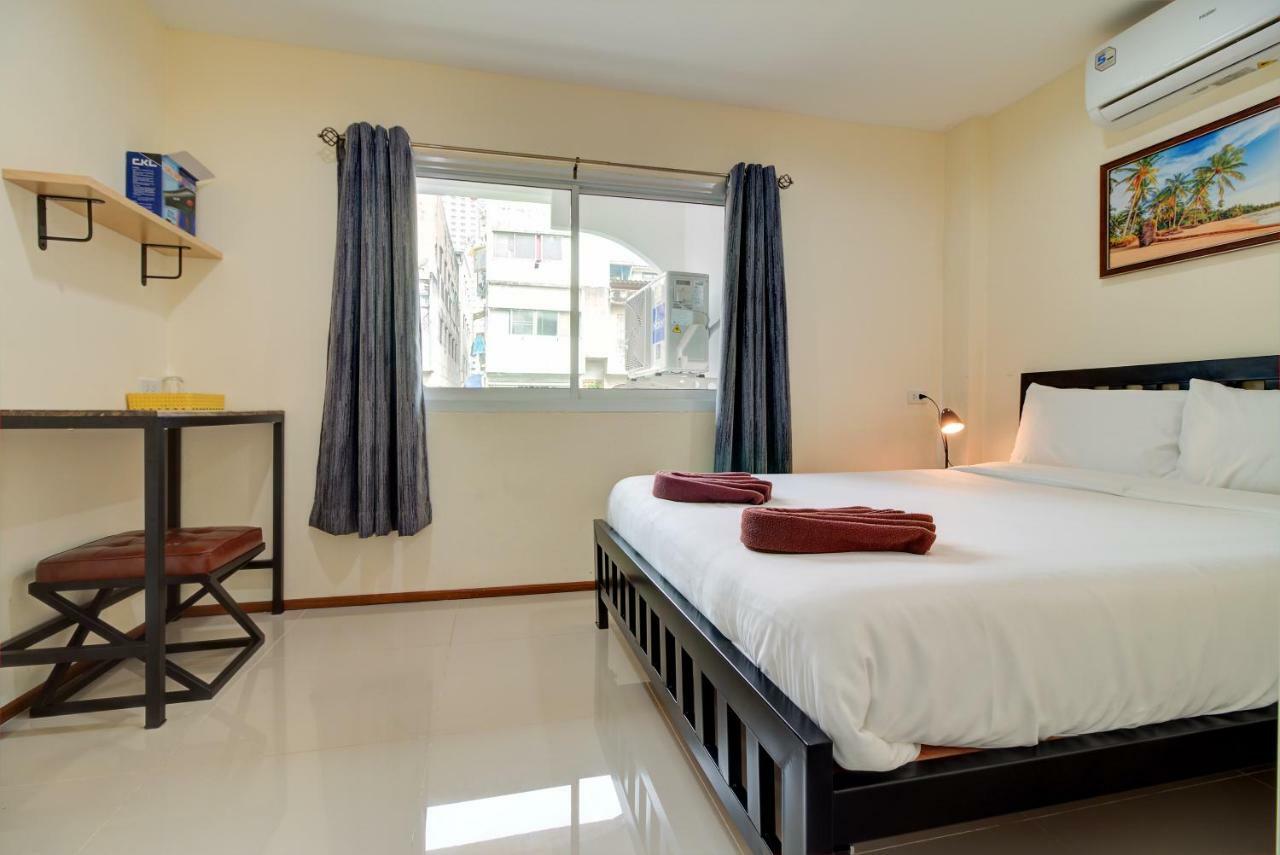 Red Pin Inn 好运旅馆 Bangkok Esterno foto